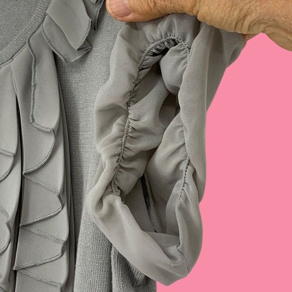 Womens Worthington Sweater Top Size M Babydoll Button Ruffle EUC 3709 Feminine - Picture 5 of 8